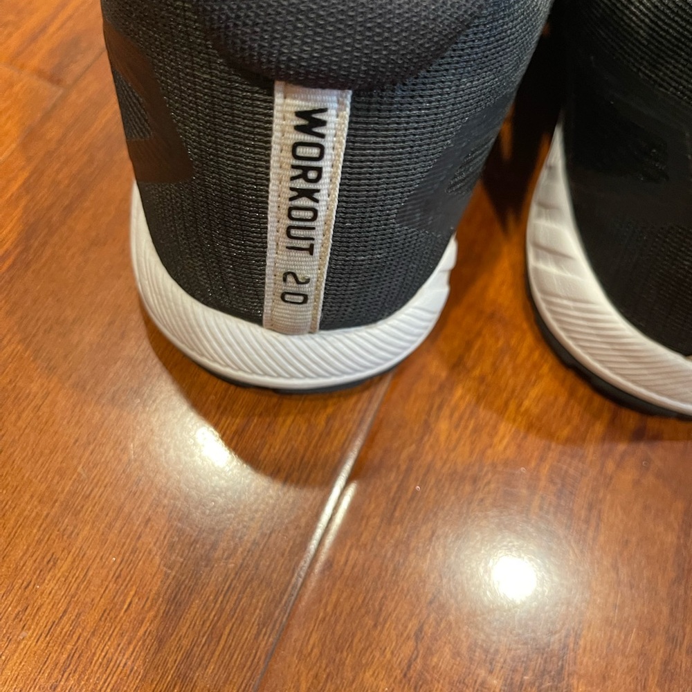 Reebok Black Patterned Sneakers - Picture 4 of 7